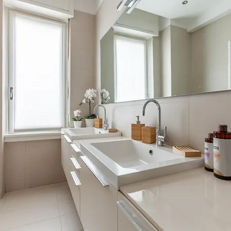 Apartment Bright In Citta Studi - 2 Balconies