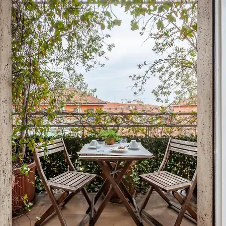 Apartamento Guesthost - Bright In Citta Studi - 2 Balconies *