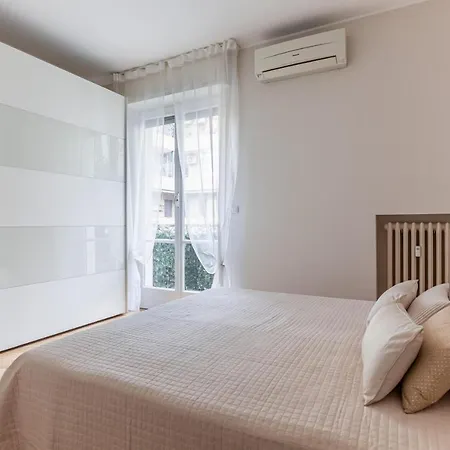 Bright In Citta Studi - 2 Balconies Apartment Milan