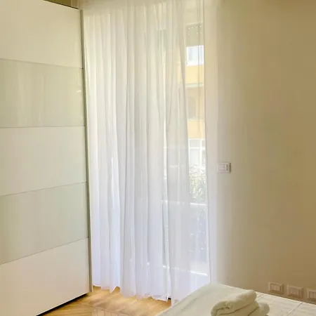 Guesthost - Bright In Citta Studi - 2 Balconies *